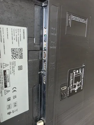 Samsung 43" Crystal UHD 4K Smart TV – UE43BU8000