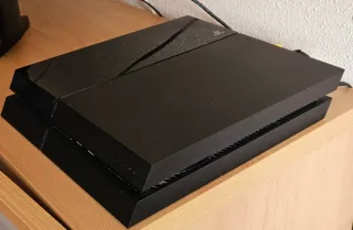 PlayStation 4 500GB + 3 Juegos + Mando