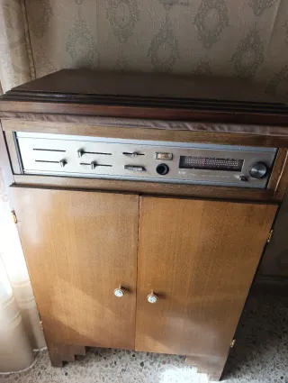 Mueble Tocadiscos Vintage