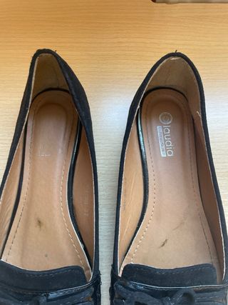 Mocasines Claudia ante mujer negros