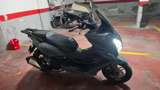 Morbidelli Scooter Negra - 2 Meses Matriculada