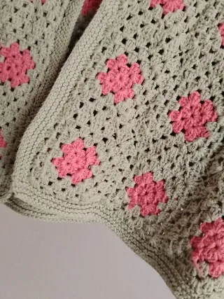 Chaleco de ganchillo artesanal