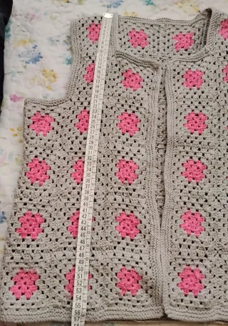 Chaleco de ganchillo artesanal