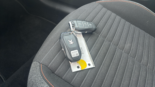 Peugeot e-208 Eléctrico Active Pack 100 kW (136 CV)