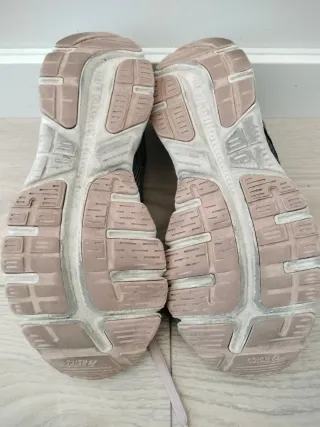 Zapatillas Asics entrenamiento grises y rosas