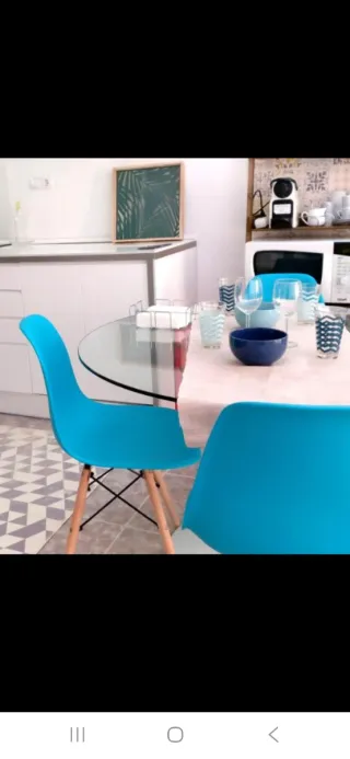 Ultimo precio !! 4 Sillas azules estilo nordico