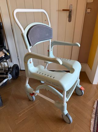 Silla de ducha y WC Etac Clean