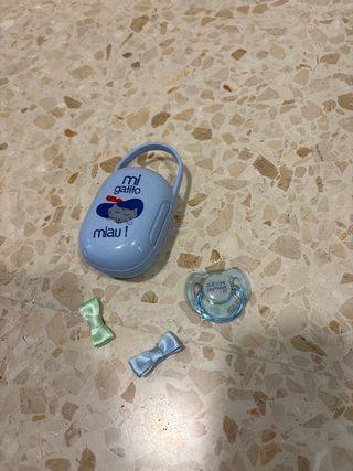 Estuche y chupete para bebé reborn