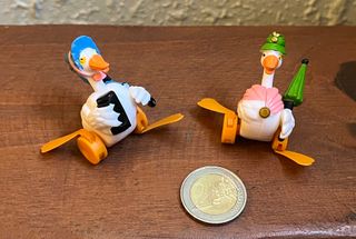 2 FIGURAS KINDER GANSOS