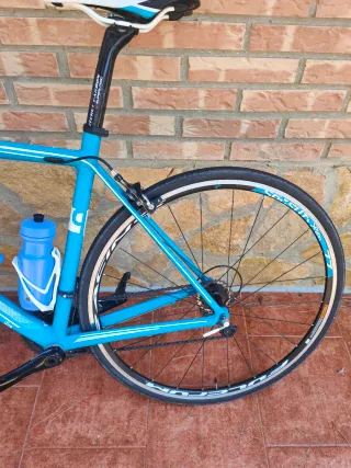Bicicleta carretera Cube Talla M