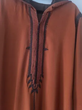 Jelaba marrón color teja hecha a medida