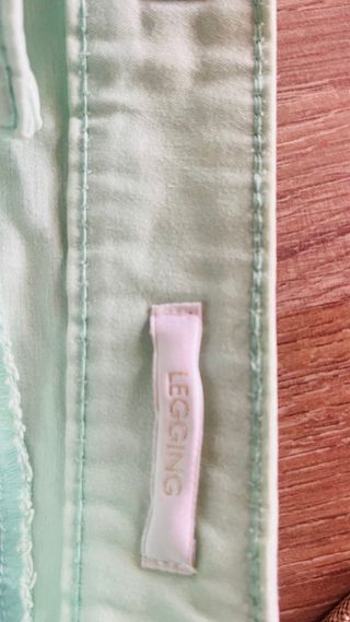 Pantalón pitillo Guess menta