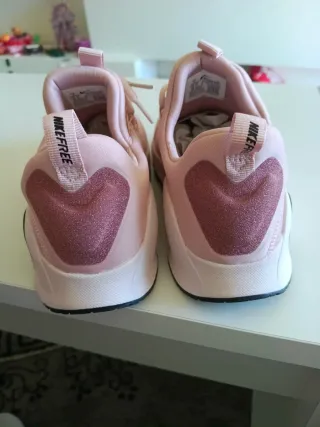 Zapatillas Nike Free Melocotón Talla 39