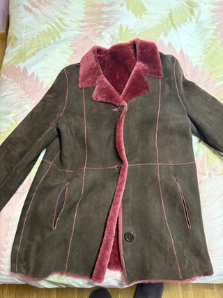 Cazadora de piel marrón y rosa