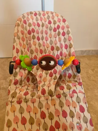 Hamaca BabyBjörn beige + 3 fundas + juguete