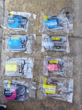 Cartuchos de tinta LC3213 Cyan, Magenta, Yellow