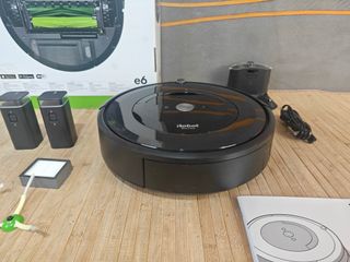 Robot aspirador con Wi-Fi iRobot Roomba e6192