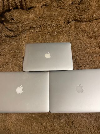3 Macbooks Air Plata