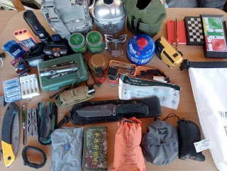 Mochila supervivencia completa