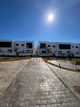 Casa adosada en alquiler en Montequinto en Dos Hermanas