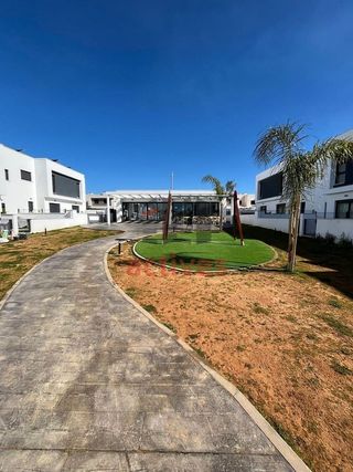 Casa adosada en alquiler en Montequinto en Dos Hermanas