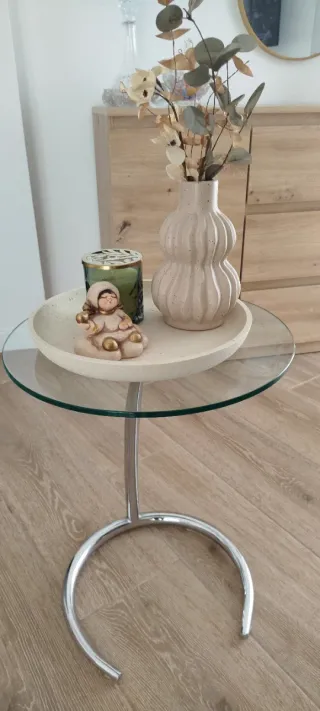 Tavolino ausiliario in vetro e metallo