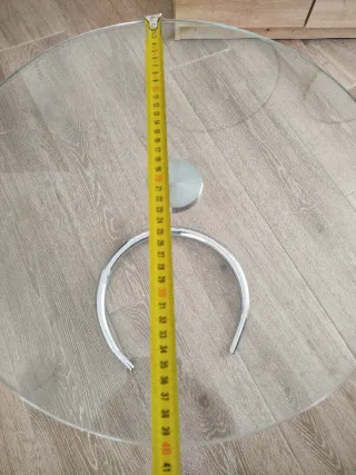 Tavolino ausiliario in vetro e metallo