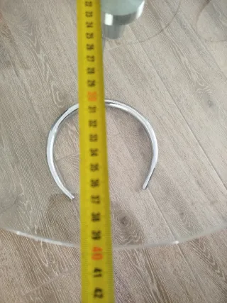 Tavolino ausiliario in vetro e metallo