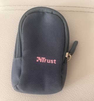 Monedero Trust para colgar del cinturón