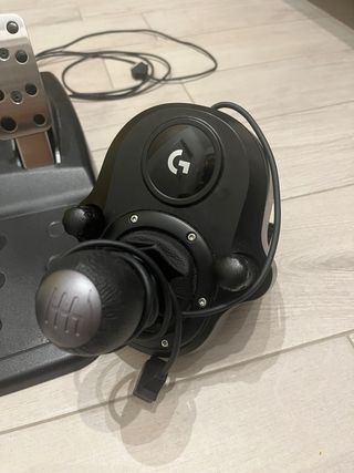 Volante Logitech G29 con Pedaliere