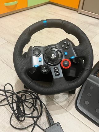 Volante Logitech G29 con Pedaliere