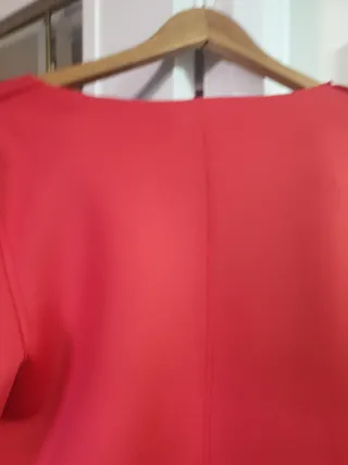 Abrigo coral de neopreno marca Paccio