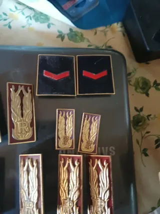 Alamari e distintivi vintage