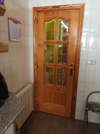 3 Puertas de pino con cristal