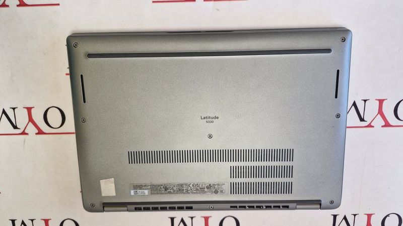 Dell Latitude 5330 Gris/Plateado afbeelding 3