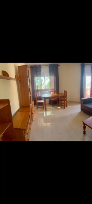 Mesa comedor madera y mueble salón