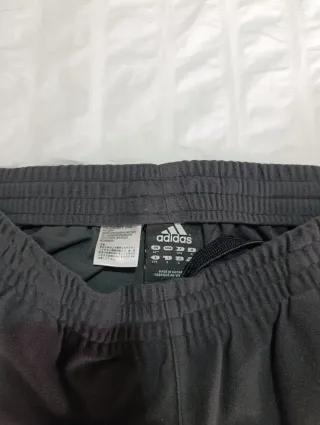 Pantalón Adidas challenger Negro y Amarillo