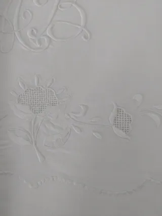 Juego sábanas bordadas a mano