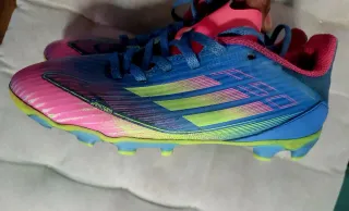 Botas de fútbol Adidas Talla 33