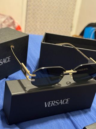 Occhiali da sole Versace dorati e neri originali