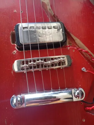 Guitarra Hofner Colorama 1962 a restaurar