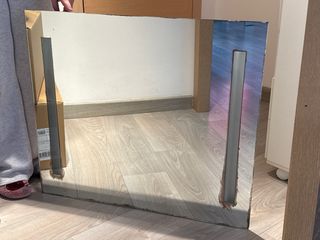 Espejo de baño plateado y cristal