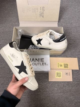 Scarpe Golden Goose Bianche con Stella Nera Unisex