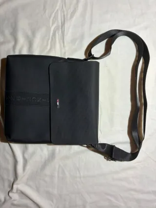 Bolso bandolera Tommy Hilfiger negro