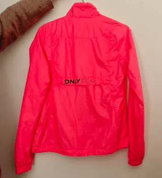 Chaqueta impermeable ONLY rosa