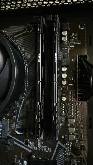 PC Gaming Ryzen 5 5500 16GB DDR4 (Sin Gráfica)