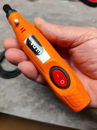 Mini taladro HILDA con accesorios