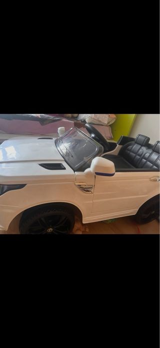 Carrito de niños blanco , con cargador y mando!!!