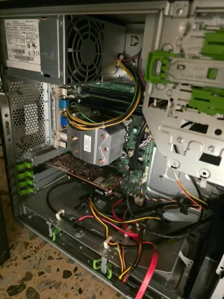 2x PC Escritorio Fujitsu Celsius W530