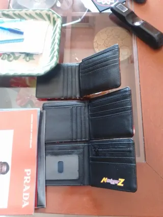 Carteras con diseños de anime y videojuegos